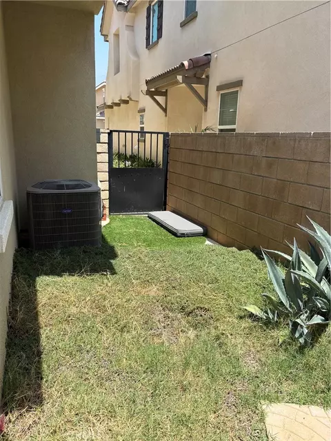 Exterior - 5355 N Alumni, San Bernardino, CA 92407 photo 2 of 5