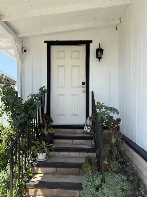 4139 Paramount, Pico Rivera, CA 90660 photo 2
