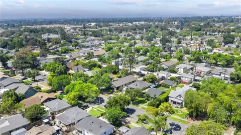 View/Area - 585 N 8th, Upland, CA 91786 photo 4 of 6