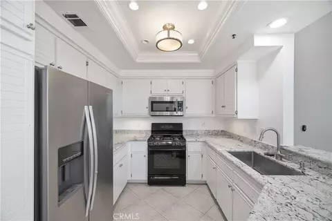 Kitchen - 8 Magellan Aisle, Irvine, CA 92620 photo 2 of 3