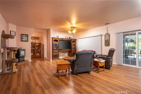 Living - 1220 Smoke Tree, Pinon Hills, CA 92372 photo 1 of 1