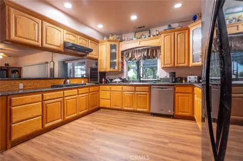 Kitchen - 1220 Smoke Tree, Pinon Hills, CA 92372 photo 2 of 3
