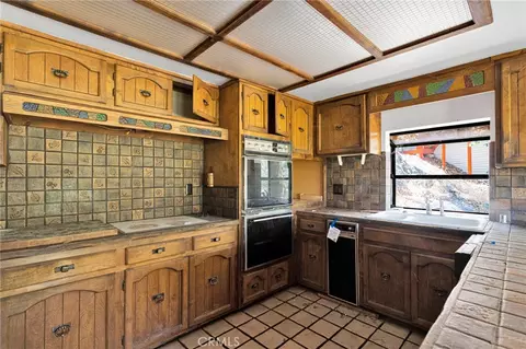 Kitchen - 1333 Finger, Lake Arrowhead, CA 92352 photo 1 of 1