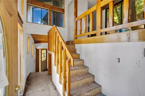 Entry Way - 1333 Finger, Lake Arrowhead, CA 92352 photo 2 of 4