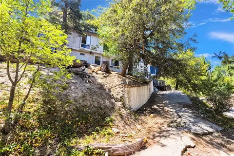 Exterior - 1333 Finger, Lake Arrowhead, CA 92352 photo 3 of 9