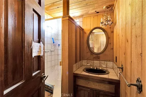 Bath - 1333 Finger, Lake Arrowhead, CA 92352 photo 1 of 5