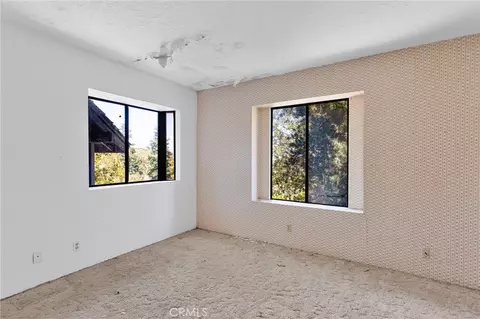 Bedroom - 1333 Finger, Lake Arrowhead, CA 92352 photo 3 of 5