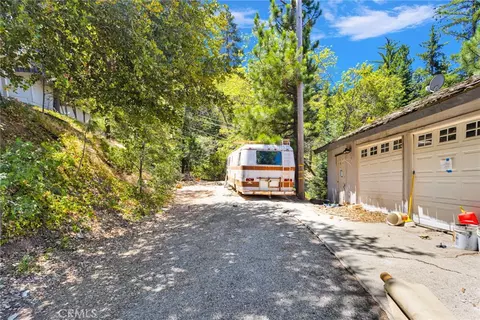 Exterior - 1333 Finger, Lake Arrowhead, CA 92352 photo 7 of 9