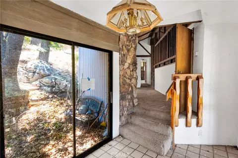 Entry Way - 1333 Finger, Lake Arrowhead, CA 92352 photo 3 of 4