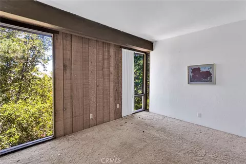 Bedroom - 1333 Finger, Lake Arrowhead, CA 92352 photo 4 of 5