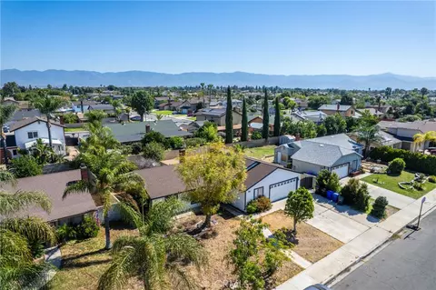 View/Area - 1028 W Woodcrest, Bloomington, CA 92316 photo 6 of 6