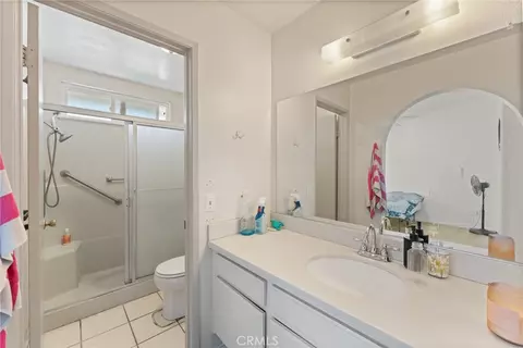 Bath - 1028 W Woodcrest, Bloomington, CA 92316 photo 3 of 3