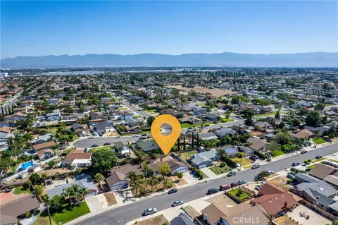 View/Area - 1028 W Woodcrest, Bloomington, CA 92316 photo 4 of 6