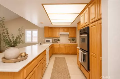 Kitchen - 946 Coronado, Upland, CA 91786 photo 2 of 4