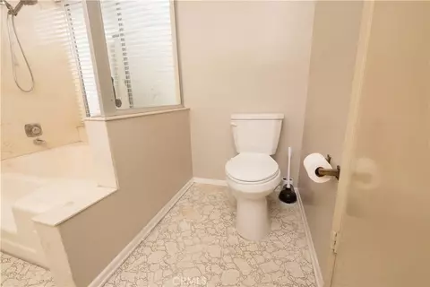 Bath - 946 Coronado, Upland, CA 91786 photo 6 of 9