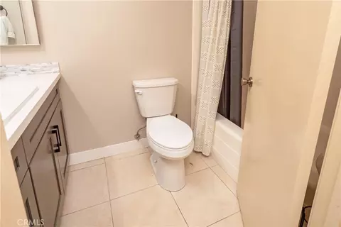 Bath - 946 Coronado, Upland, CA 91786 photo 8 of 9