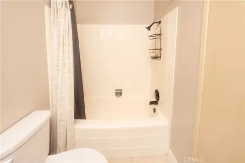 Bath - 946 Coronado, Upland, CA 91786 photo 9 of 9