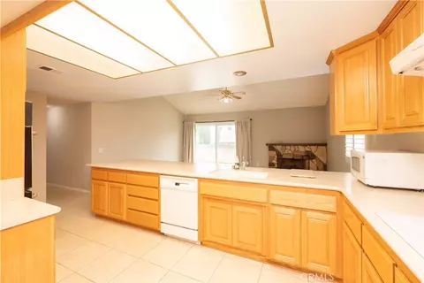 Kitchen - 946 Coronado, Upland, CA 91786 photo 4 of 4