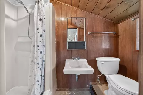 Bath - 543 Ranch Ln, Glendora, CA 91741 photo 4 of 4