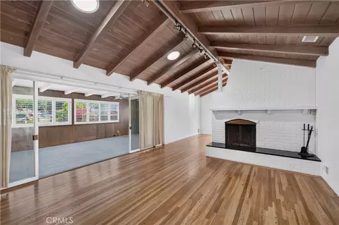 Living - 543 Ranch Ln, Glendora, CA 91741 photo 2 of 6