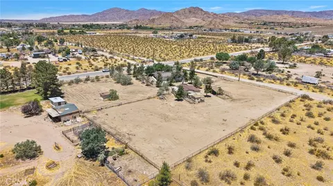 View/Area - 10055 Baker Rd, Lucerne Valley, CA 92356 photo 7 of 11