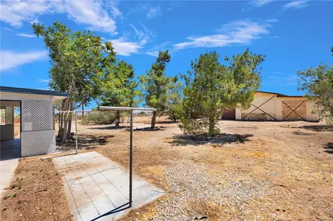 Exterior - 10055 Baker Rd, Lucerne Valley, CA 92356 photo 4 of 10