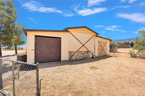 Exterior - 10055 Baker Rd, Lucerne Valley, CA 92356 photo 9 of 10
