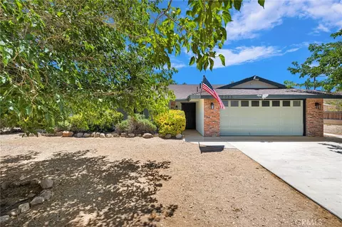 Exterior - 10055 Baker Rd, Lucerne Valley, CA 92356 photo 2 of 10