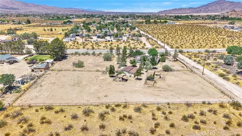 View/Area - 10055 Baker Rd, Lucerne Valley, CA 92356 photo 4 of 11