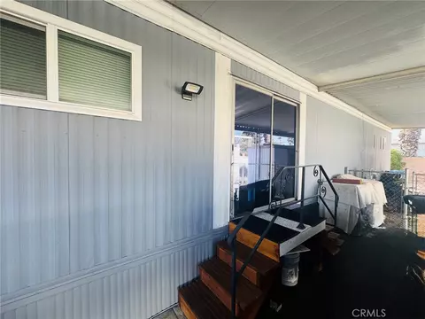 46 Roud Table Dr, Riverside, CA 92507 photo 3