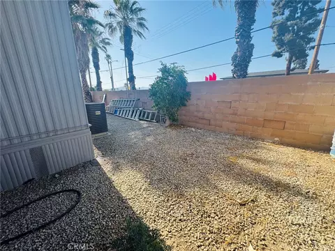 46 Roud Table Dr, Riverside, CA 92507 photo 19