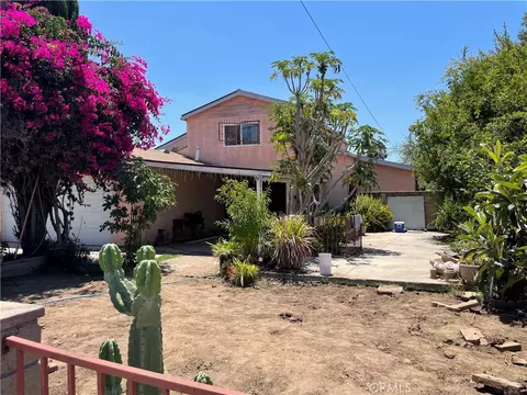 698 Phillips, Pomona, CA 91766