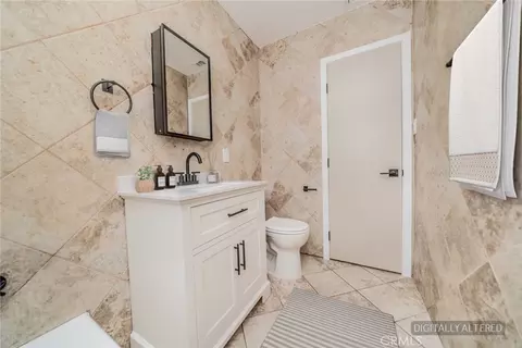Bath - 652 E Yale St, Ontario, CA 91764 photo 5 of 5