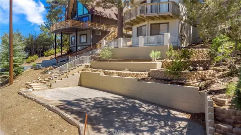 Exterior - 841 Menlo Dr, Big Bear Lake, CA 92315 photo 2 of 7