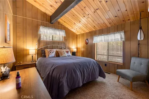 Bedroom - 841 Menlo Dr, Big Bear Lake, CA 92315 photo 1 of 3