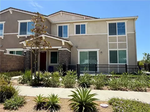 16540 Wyndham Ln #7, Fontana, CA 92336