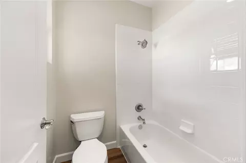 4568 Creekside, Fontana, CA 92336 photo 42
