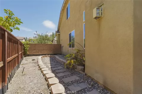 Exterior - 25377 Temescal Valley Ln, Corona, CA 92883 photo 7 of 12