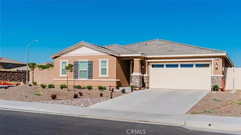 996 Woodstone Dr, San Jacinto, CA 92582