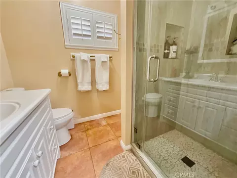Bath - 14913 Blue Grass, Helendale, CA 92342 photo 12 of 12