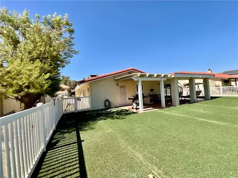 Exterior - 14913 Blue Grass, Helendale, CA 92342 photo 11 of 24