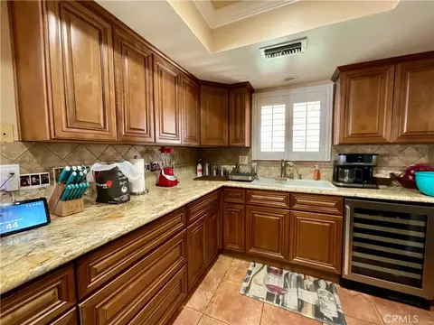 Kitchen - 14913 Blue Grass, Helendale, CA 92342 photo 4 of 7