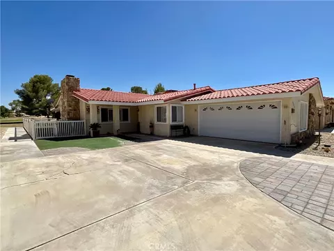 Exterior - 14913 Blue Grass, Helendale, CA 92342 photo 4 of 24