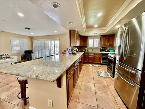 Kitchen - 14913 Blue Grass, Helendale, CA 92342 photo 2 of 7