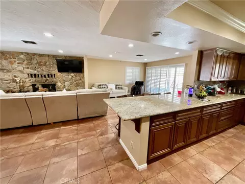 Kitchen - 14913 Blue Grass, Helendale, CA 92342 photo 6 of 7