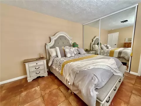 Bedroom - 14913 Blue Grass, Helendale, CA 92342 photo 6 of 8