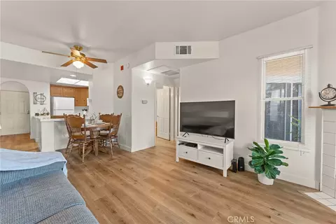 130 S Barranca #110, West Covina, CA 91791