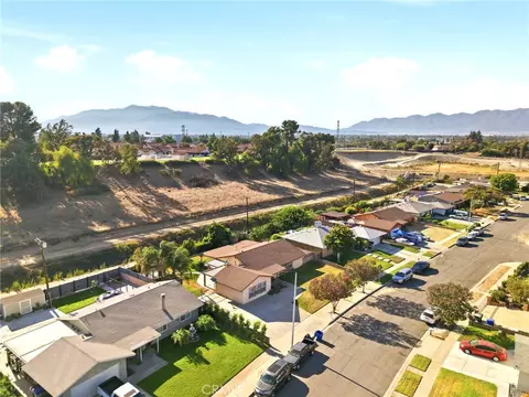 View/Area - 682 S Belden, Rialto, CA 92376 photo 3 of 14