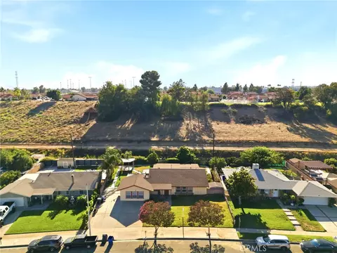 View/Area - 682 S Belden, Rialto, CA 92376 photo 2 of 14