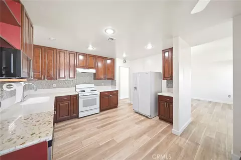 Kitchen - 682 S Belden, Rialto, CA 92376 photo 3 of 3